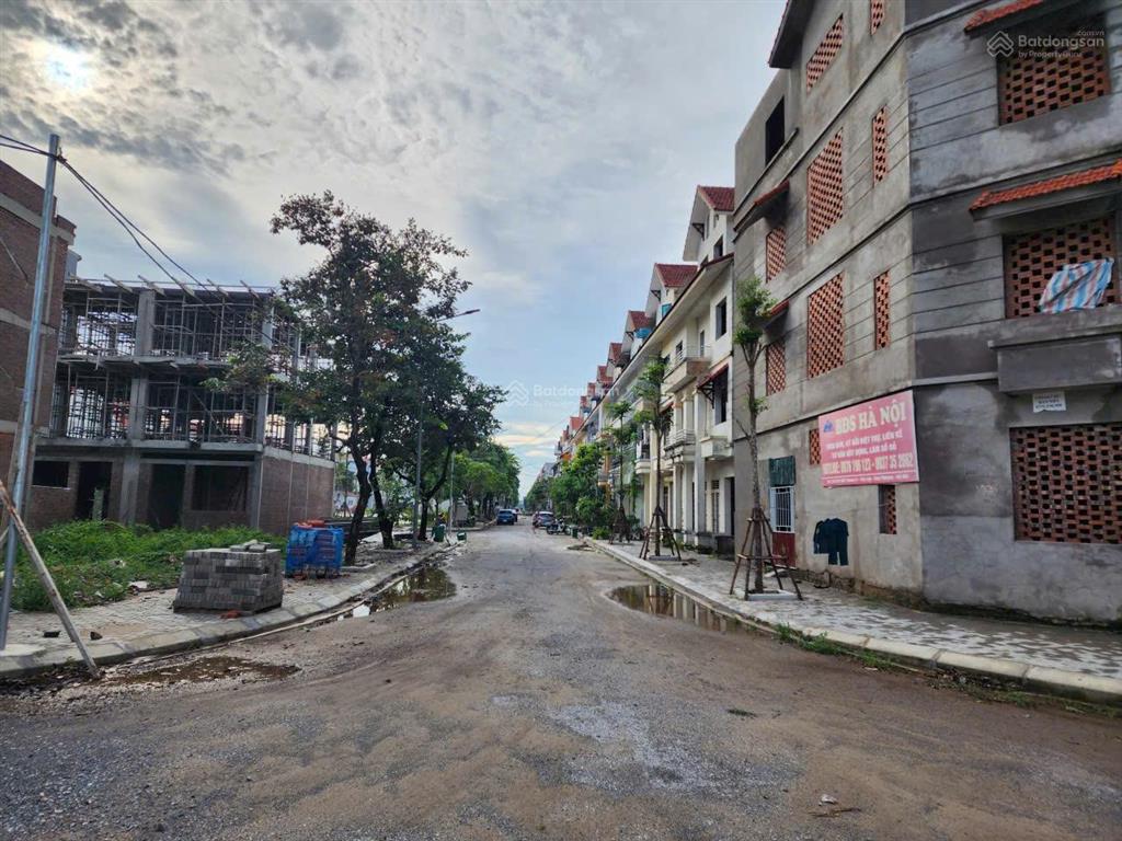 Bán 2 shophouse liền kề mặt đường 24m & hoàng quốc việt  kđt senco5 tân lập, hoài đức