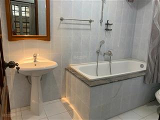 Cho thuê biệt thự sân vườn rộng tô ngọc vân, tây hồ, hà nội. 0981 222 ***