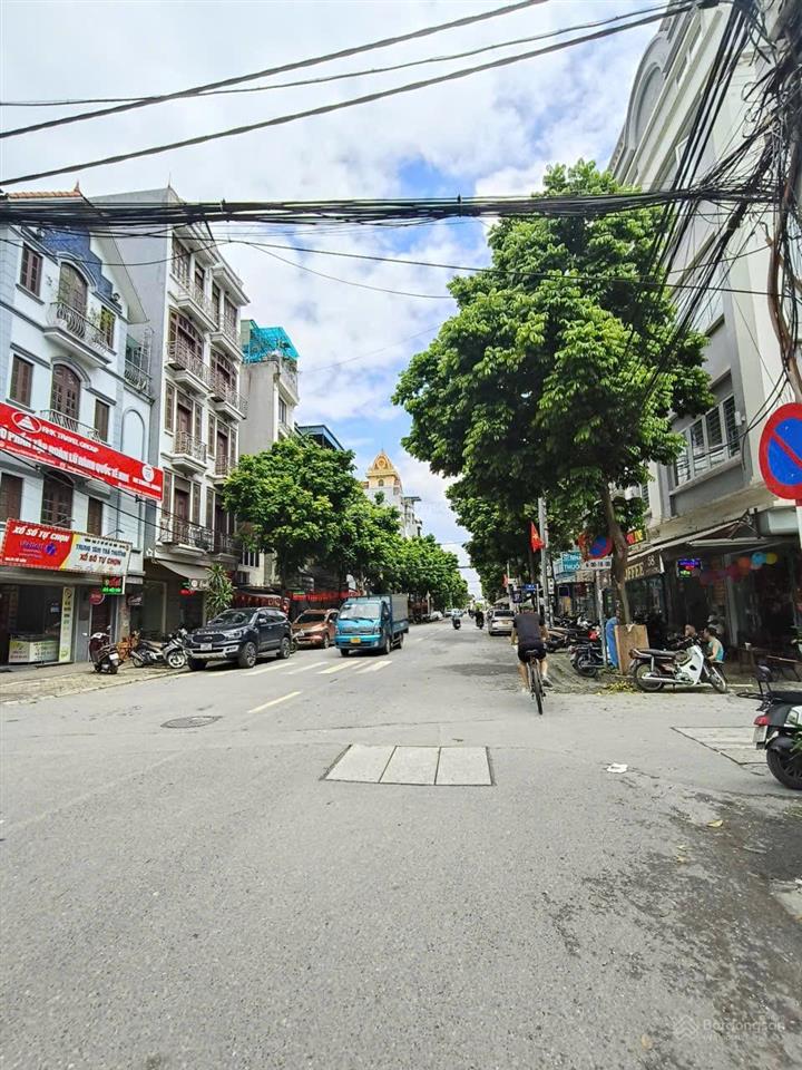 Bán đất diện tích 120m2 mặt tiền 6.5m vị trí hai mặt ngõ  tứ liên, tây hồ  hà nội