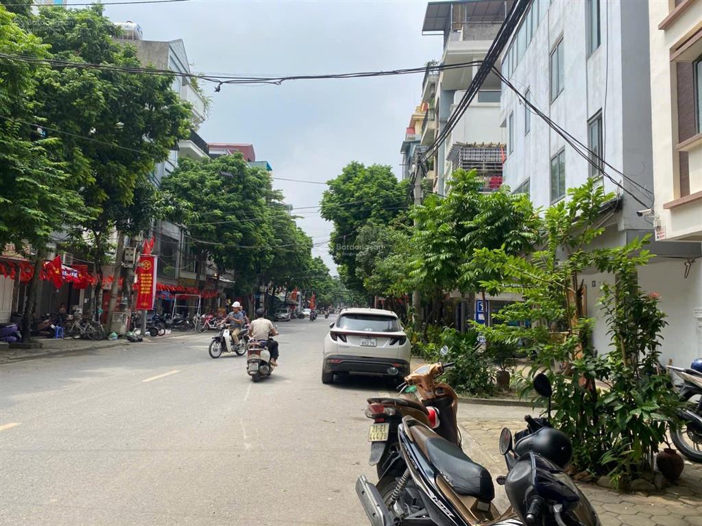 Bán đất diện tích 120m2 mặt tiền 6.5m vị trí hai mặt ngõ  tứ liên, tây hồ  hà nội