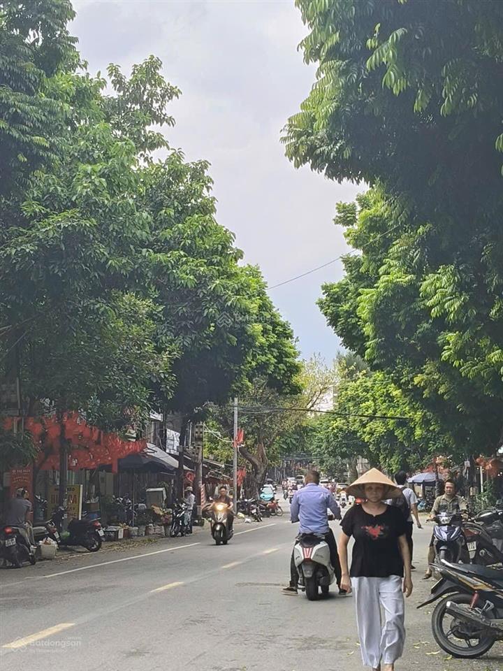 Bán đất diện tích 120m2 mặt tiền 6.5m vị trí hai mặt ngõ  tứ liên, tây hồ  hà nội