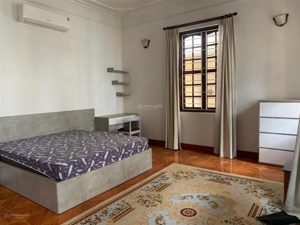 Cho nhà 4 tầng sân vườn diện tích 250m2 mặt tiền 10m khu phố đường tây hồ hà nội  0981 222 ***