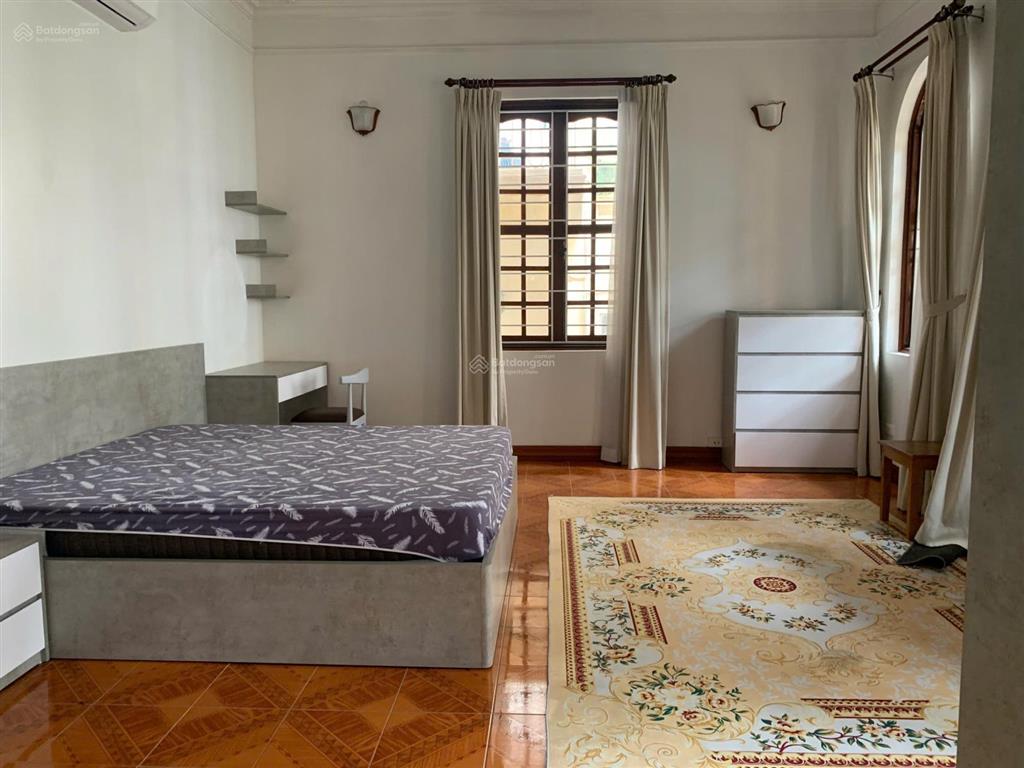 Cho nhà 4 tầng sân vườn diện tích 250m2 mặt tiền 10m khu phố đường tây hồ hà nội  0981 222 ***