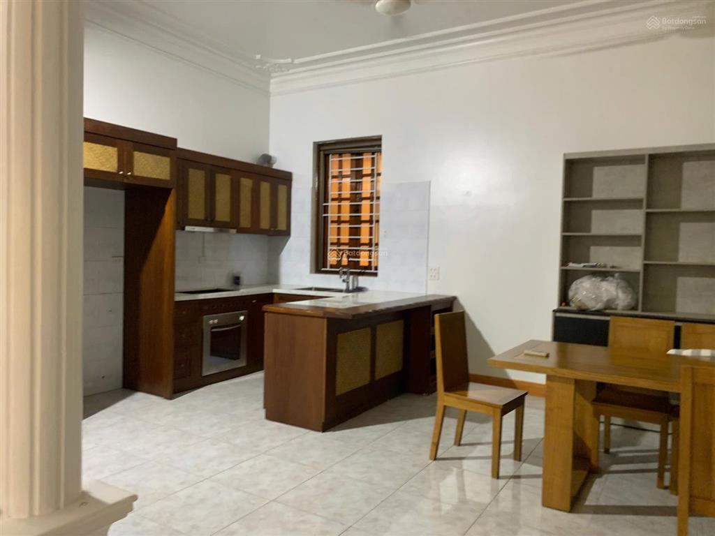 Cho nhà 4 tầng sân vườn diện tích 250m2 mặt tiền 10m khu phố đường tây hồ hà nội  0981 222 ***