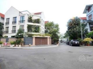 Bán biệt thự 4 tầng diện tích 368m2 mặt tiền 20m kdt vương đào đường lạc long quân tây hồ hà nội