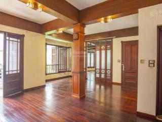 Cho thuê biệt thự 5 tầng sân vườn có hồ bơi xuân diệu, quảng an, tây hồ, hà nội