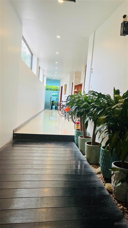 Bán tòa nhà 8 tầng diện tích 193m2 khu phố đường tây hồ quảng an tây hồ, hà nội  0981 222 ***