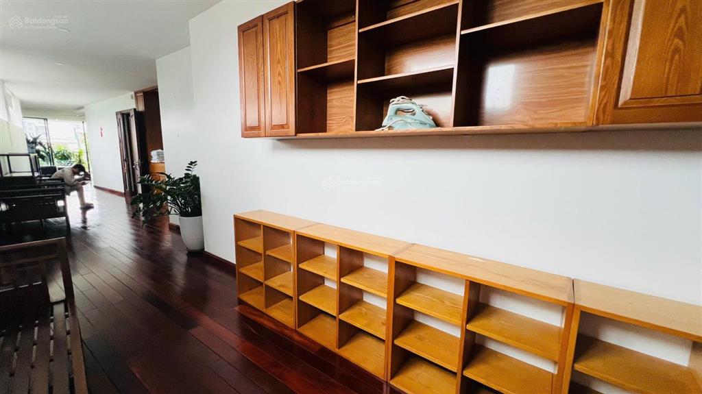 Bán tòa nhà 8 tầng diện tích 193m2 khu phố đường tây hồ quảng an tây hồ, hà nội  0981 222 ***