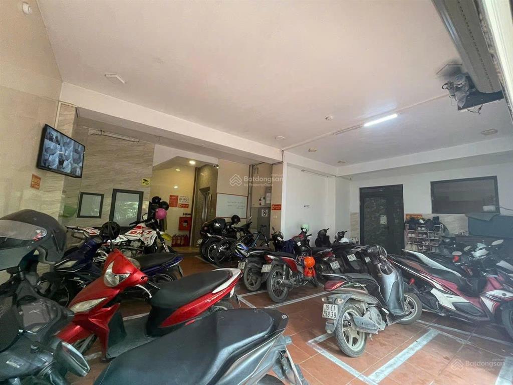 Bán tòa nhà căn hộ 8 tầng diện tích 130m2  mặt tiền 13m  dòng tiền  khu phố âu cơ  hà nội