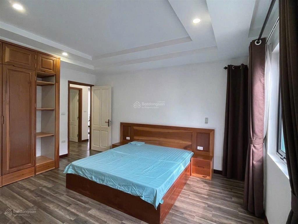 Bán tòa nhà căn hộ 8 tầng diện tích 130m2  mặt tiền 13m  dòng tiền  khu phố âu cơ  hà nội