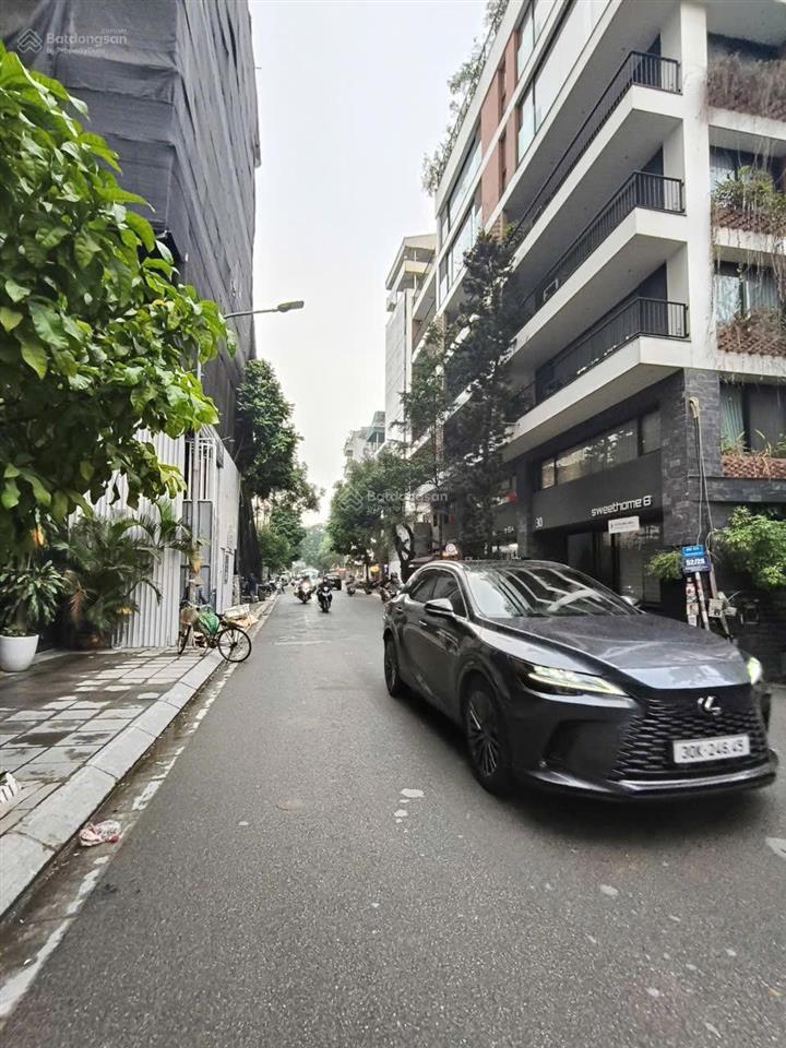 Bán toà nhà căn hộ cao cấp 8 tầng mặt phố tô ngọc vân quảng an tây hồ hà nội