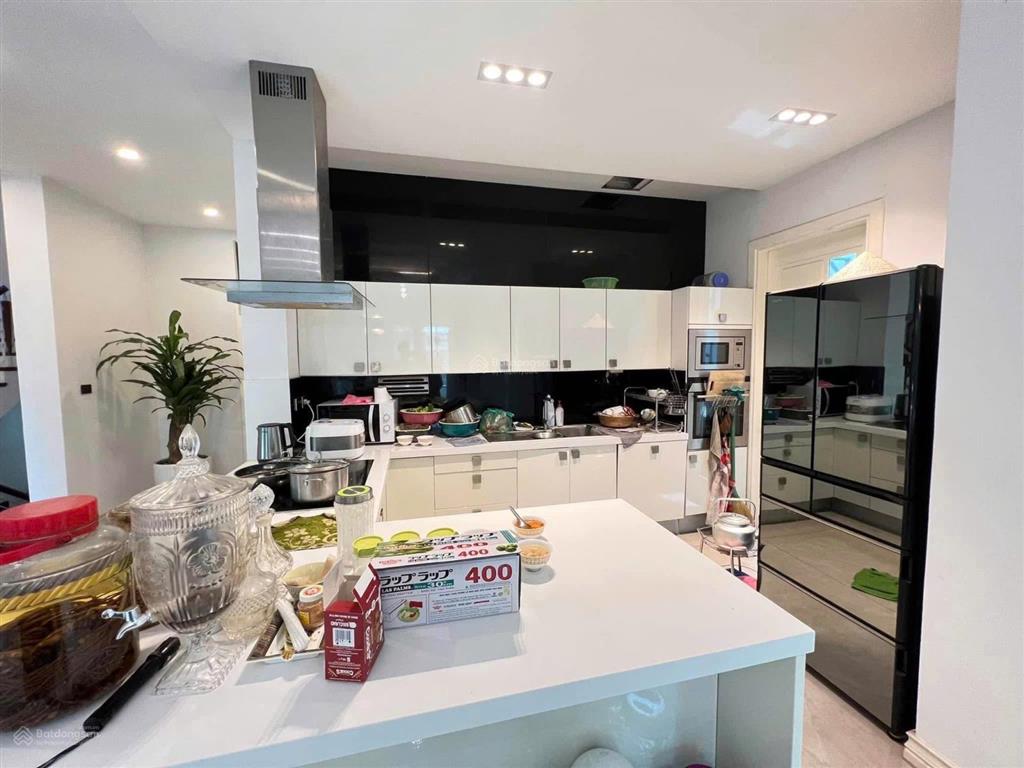 Bán biệt thự vườn đào tây hồ hà nội diện tích 368m² 4 tầng mặt tiền 21m