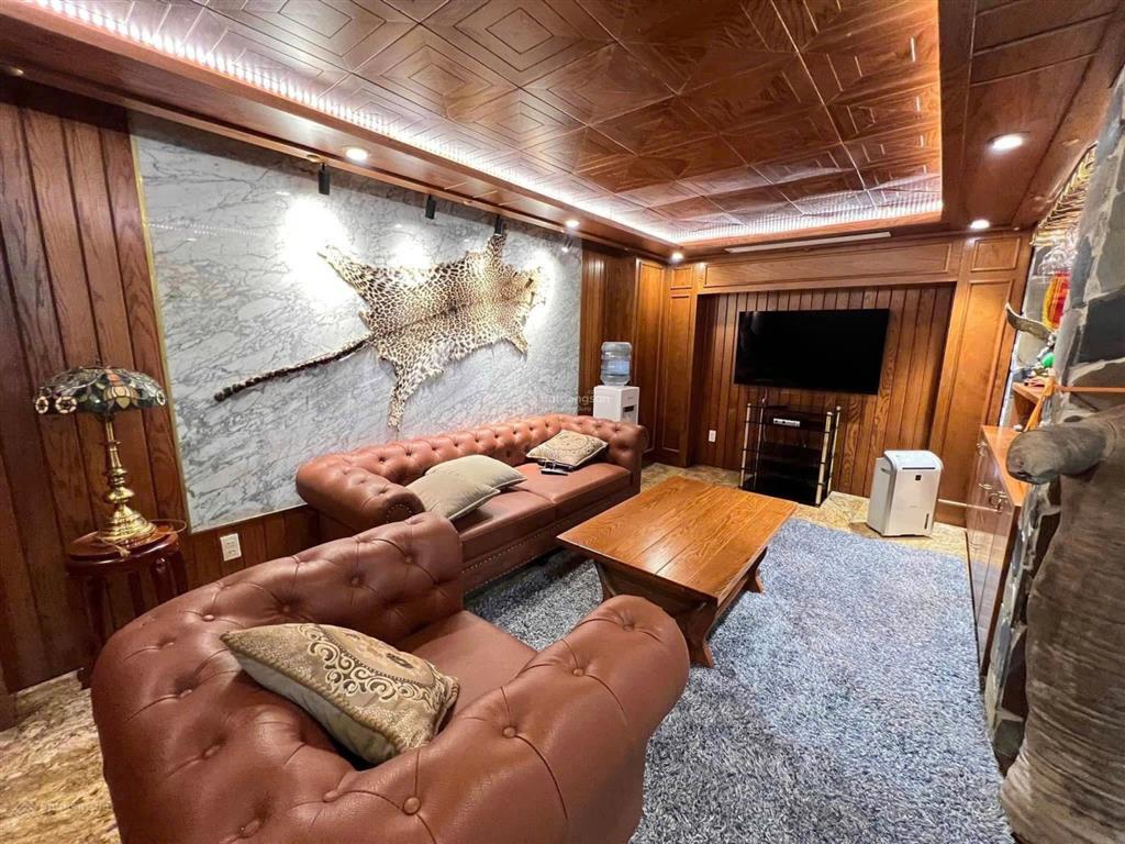 Bán biệt thự vườn đào tây hồ hà nội diện tích 368m² 4 tầng mặt tiền 21m