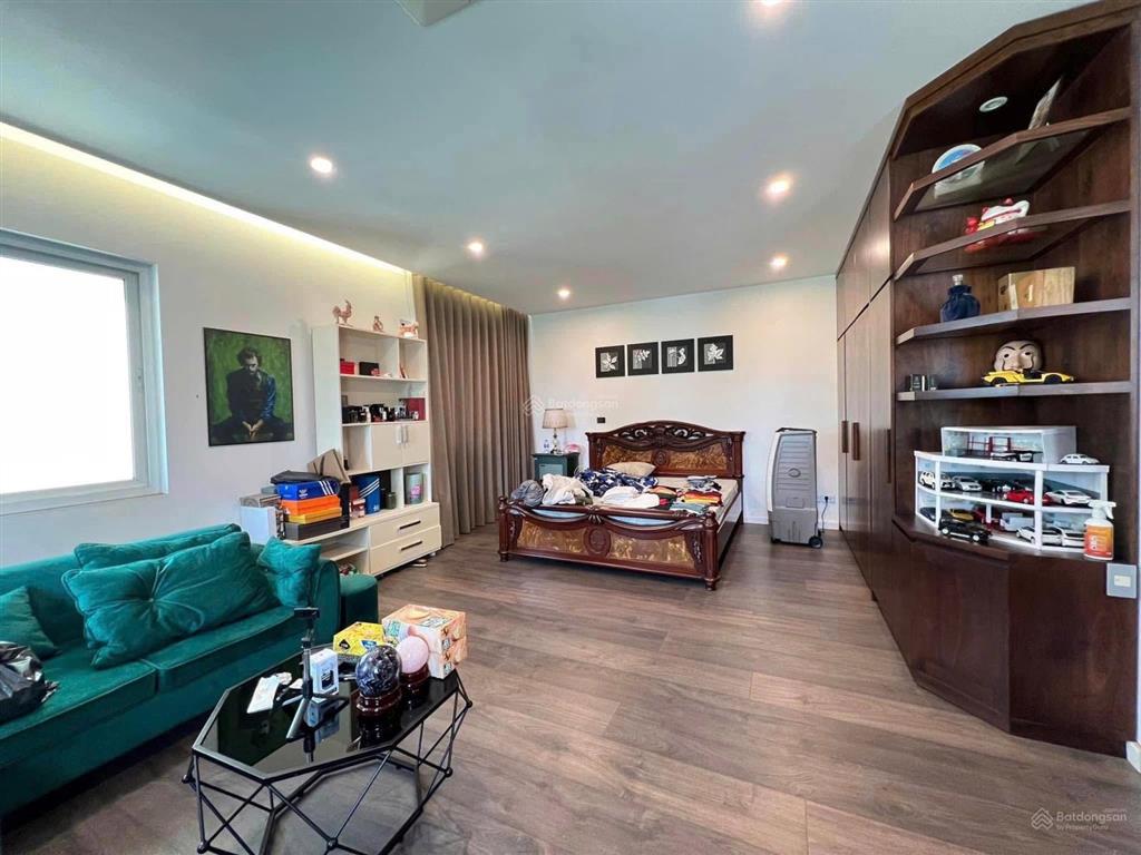 Bán biệt thự vườn đào tây hồ hà nội diện tích 368m² 4 tầng mặt tiền 21m