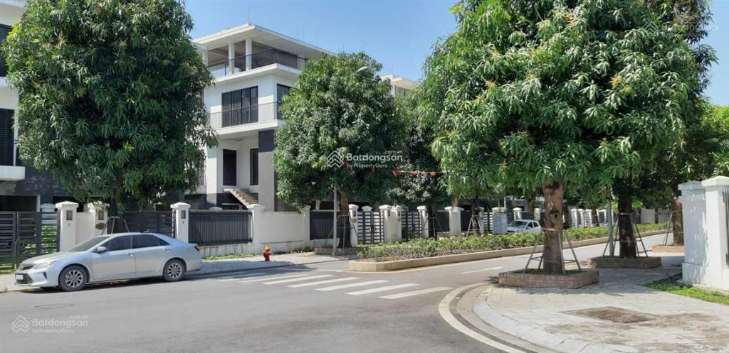 Chính chủ bán biệt thự 132m, hướng đông nam, đang để thô giá rẻ nhất thị trường 260tr/m