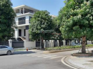 Chính chủ bán biệt thự 132m, hướng đông nam, đang để thô giá rẻ nhất thị trường 260tr/m