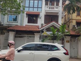 Bán căn biệt thư ở đường bùi xuân phái . khu đô thị mỹ đình 2