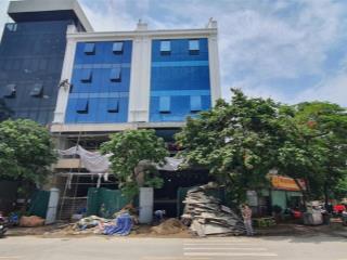 Bán toà nhà văn phòng siêu đẹp  dt 160x7t  mặt phố văn tiến dũng, view hồ, đường vỉa hè rộng