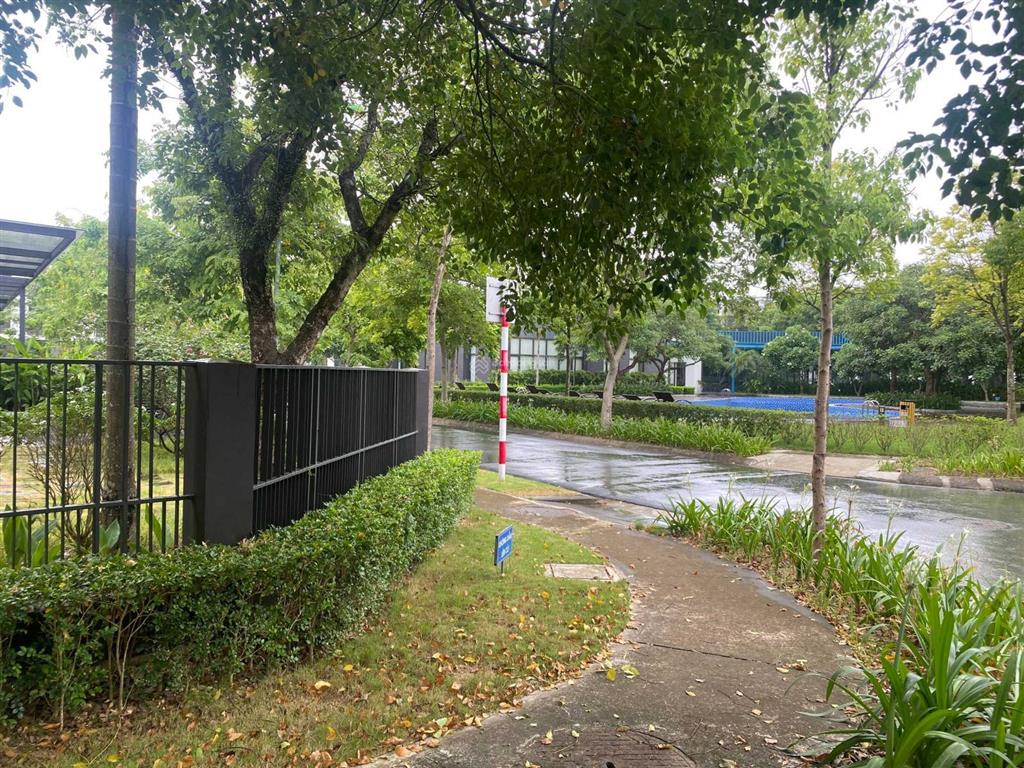 Bán gấp căn góc đơn lập 403m2 vuông vắn, view công viên giá hợp lý