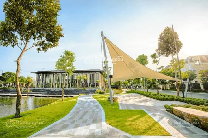 Chủ cần bán nhanh biệt thự song lập siêu đẹp 130,5m² hướng đông nam có tầng hầm  đường rộng 39m