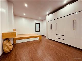 Bán căn hộ tập thể tầng 1 khu chợ nghĩa tân. dt 110 m2, (giá 8,5 tỷ)