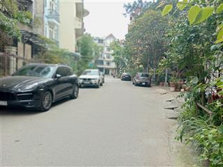 Bán nhà phân lô thành ủy hà nội , ngõ 140 giảng võ . dt 136 m2 , mt 11 m , ( giá 65 tỷ )