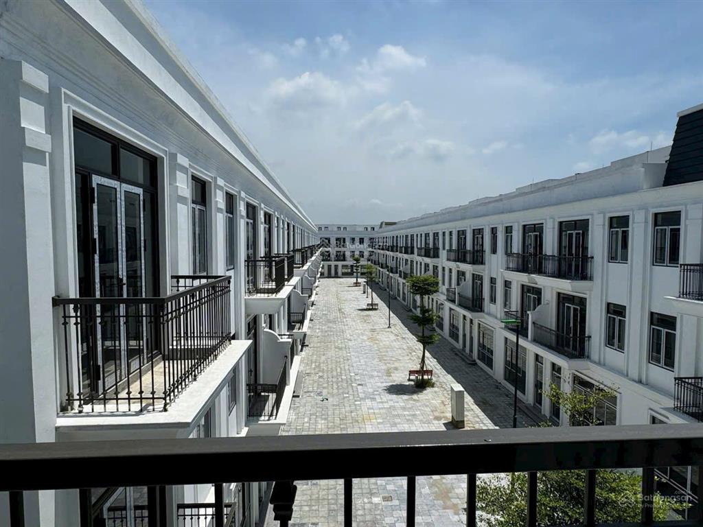 Biệt thự hud me linh central đấu giá giá tốt, trả tiến độ, hỗ trợ vay 70%, sổ đỏ,  0984 879 ***