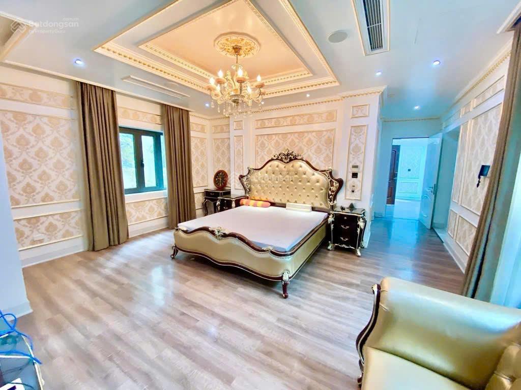 Chính chủ cần bán biệt thự song lâp, khu k,dt 180m2, xây 4 tầng,mt 9m trục đường 30m,vị trí đẹp