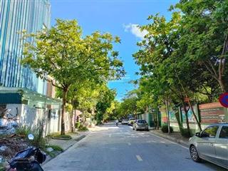 Bán biệt thự xa la 160m2x4t, cách phố hạnh hoa 50m, kinh doanh, giá 32 tỷ