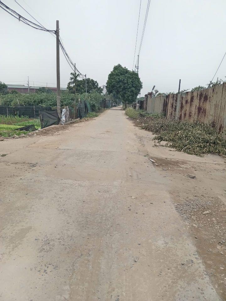 Bán 1850m2 đất 50 năm Yên Sơn _ Quốc Oai, 2 mặt tiền đường