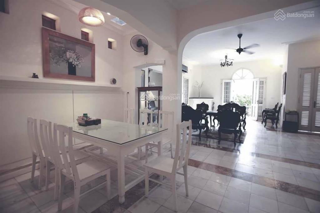 Bán toà khách sạn mặt phố huế, dt 270m2, mt 9m, nở hậu, x 7 tầng thang máy,  0916 044 ***