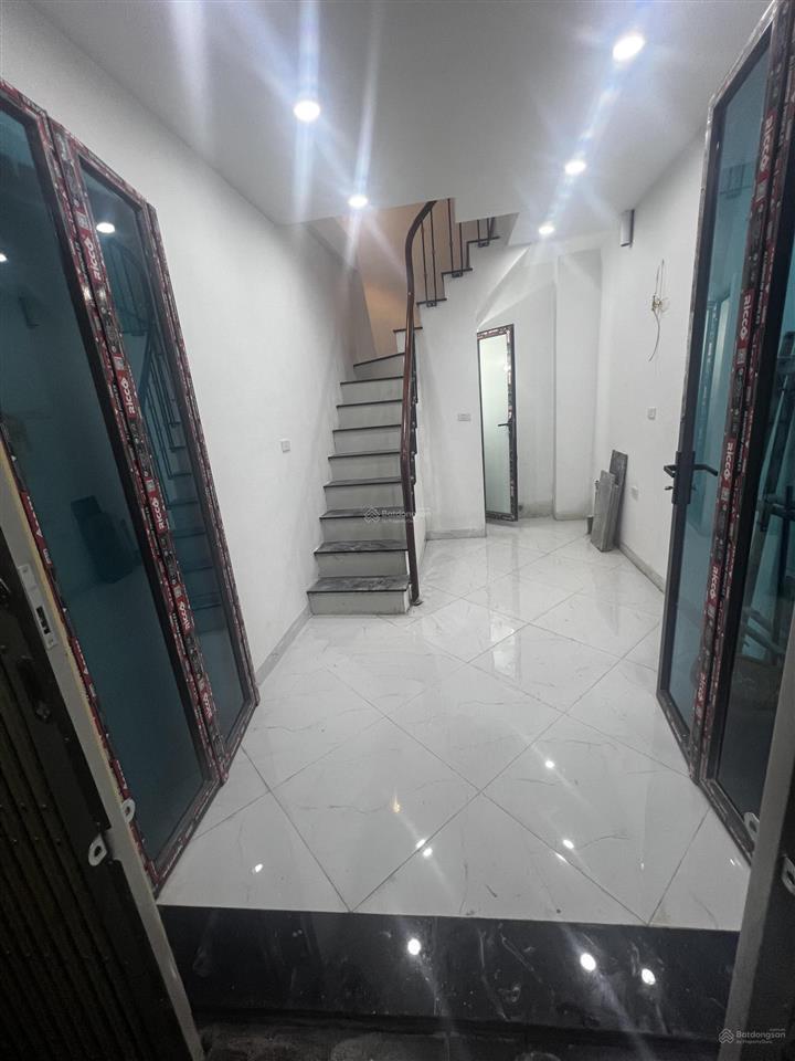 Bán nhà riêng 5 tầng dt 20m2 số 80 ngõ 90 nguyên khiết, sổ đỏ riêng, giá 4 tỷ