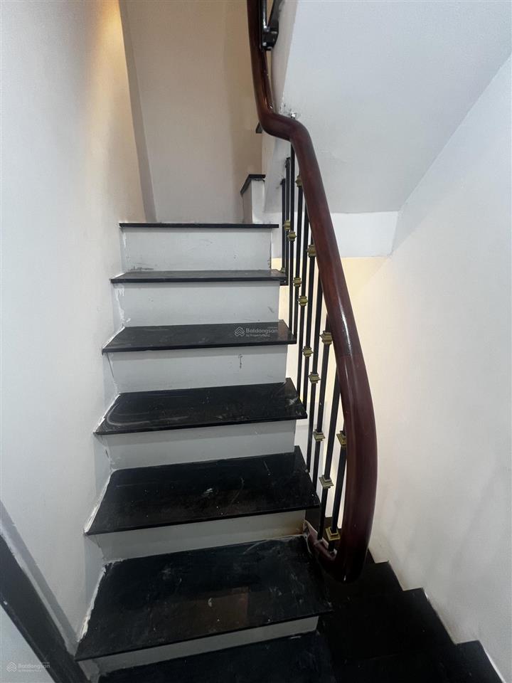 Bán nhà riêng 5 tầng dt 20m2 số 80 ngõ 90 nguyên khiết, sổ đỏ riêng, giá 4 tỷ