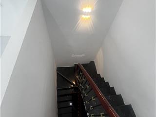 Cho thuê nhà 80 ngõ 90 nguyên khiết, xây 5 tầng,  0916 044 ***