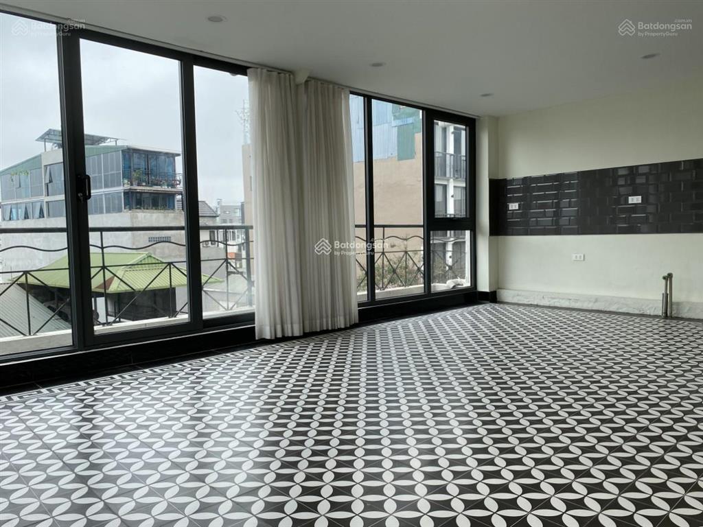 Cần bán nhà mặt phố yên phụ nhỏ, dt 70m2, mt 4m, xây 7 tầng, 16 phòng, view hồ tây