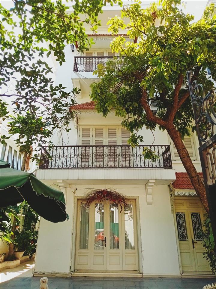 Bán nhà mặt phố nguyễn gia thiều, diện tích 253m2, mặt tiền 8.2m, giá 250 tỷ