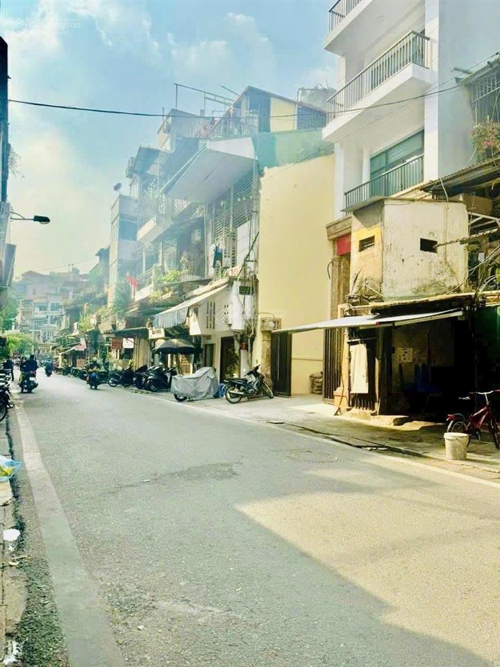 Cần bán nhà mặt phố nguyễn văn tố, dt 140m2, mặt tiền gần 5m, xây 3 tầng, giá 64 tỷ