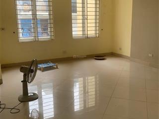 Bán nhà mặt phố phùng hưng, 35 tỷ, 54m2, 3pn, 3wc, sổ đỏ chính chủ