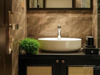 Bán nhà mặt phố tông đản, dt 800m2 mt 21m, nhà 5 tầng vị trí đẹp gần hồ gươm,  0965 190 ***