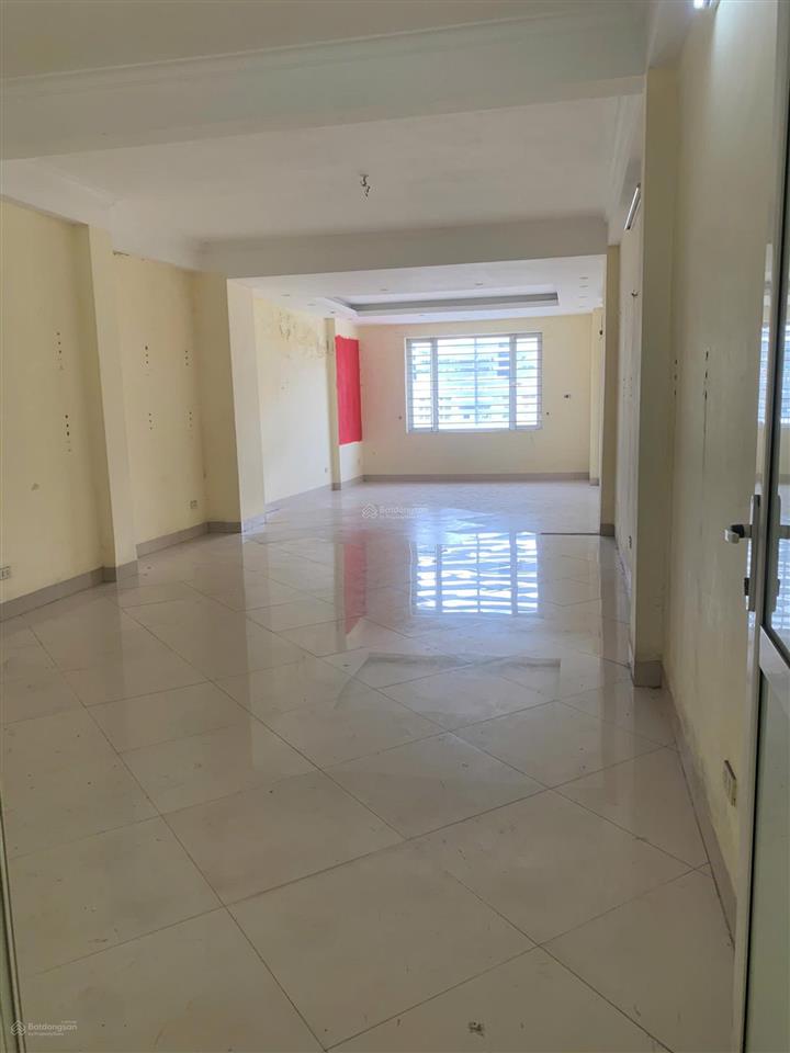 Chuyển công tác cần bán tòa nhà 7 tầng mặt phố cổ linh, dt 160m2, mt 5,8m, nở hậu, giá 55 tỷ