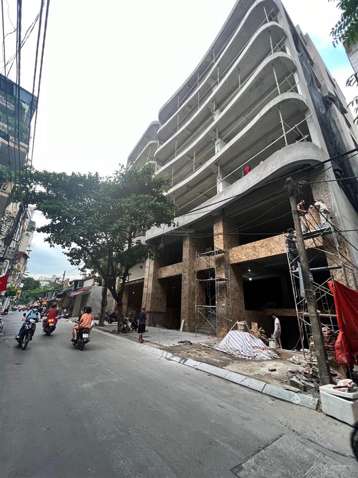 Bán nhà mặt phố hoàng ngân, dt 360m2, xây 9 tầng, 2 hầm, dt cho thuê 700tr/th, giá 355 tỷ