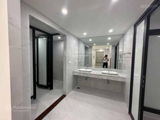 Chính chủ bán tòa nhà mặt phố 11 hàng chuối, dt 225m2, mt 10,5m, xây 10 tầng