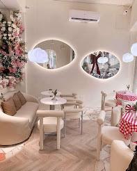 Cần bán tòa nhà khách sạn mặt phố thợ nhuộm, lô góc mặt tiền rộng 30m, gồm 39 phòng