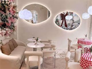 Cần bán tòa nhà khách sạn mặt phố thợ nhuộm, lô góc mặt tiền rộng 30m, gồm 39 phòng