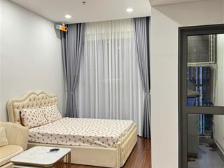 Chốt liền căn đẹp  studio tòa m1 full nội thất, sẵn sổ, tầng cao, view thoáng giá chỉ còn 2 tỷ190
