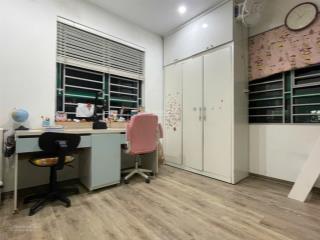 Bán căn hộ chung cư view đẹp tại khu đô thị trung hòa  nhân chính, 70 triệu / m2, 113 m2