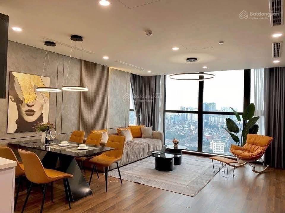 Bán cc 130m2 trung hòa nhân chính, 11 tỷ vnd, 3pn + 2wc, toà 34t  hoàng đạo thuý . 0984 677 ***