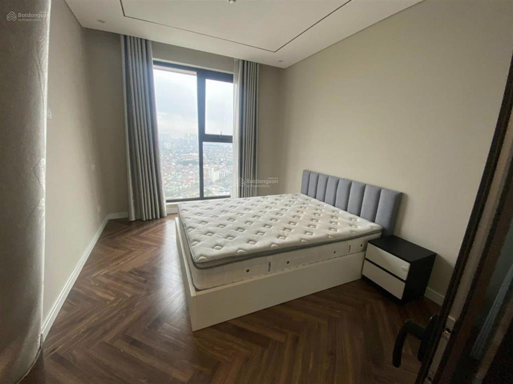 Bán cc 130m2 trung hòa nhân chính, 11 tỷ vnd, 3pn + 2wc, toà 34t  hoàng đạo thuý . 0984 677 ***