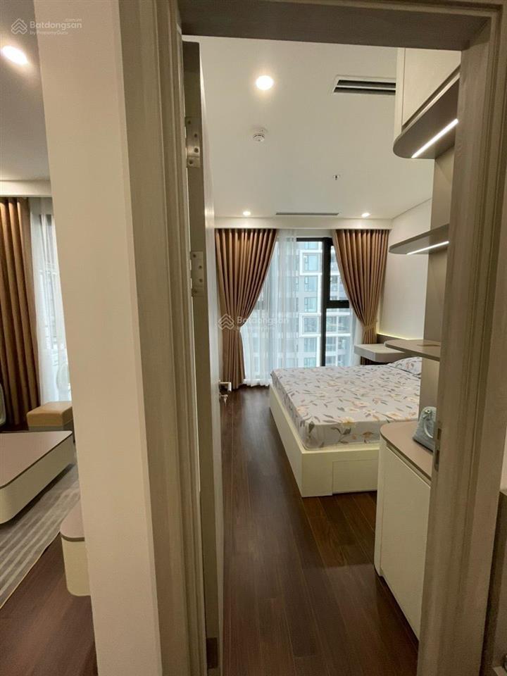 Hot studio tòa s302, 30.3m2, 2tỷ535 full đồ xịn, gần hồ, đông nam, vinhomes smart city