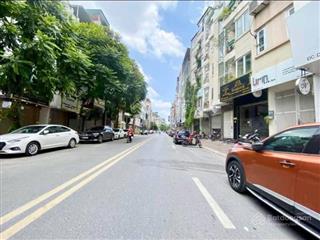 Cần bán tòa nhà vp 10 tầng mới thang máy phố đội cấn ba đình. diện tích sổ đỏ 90m2, giá 62,5 tỷ